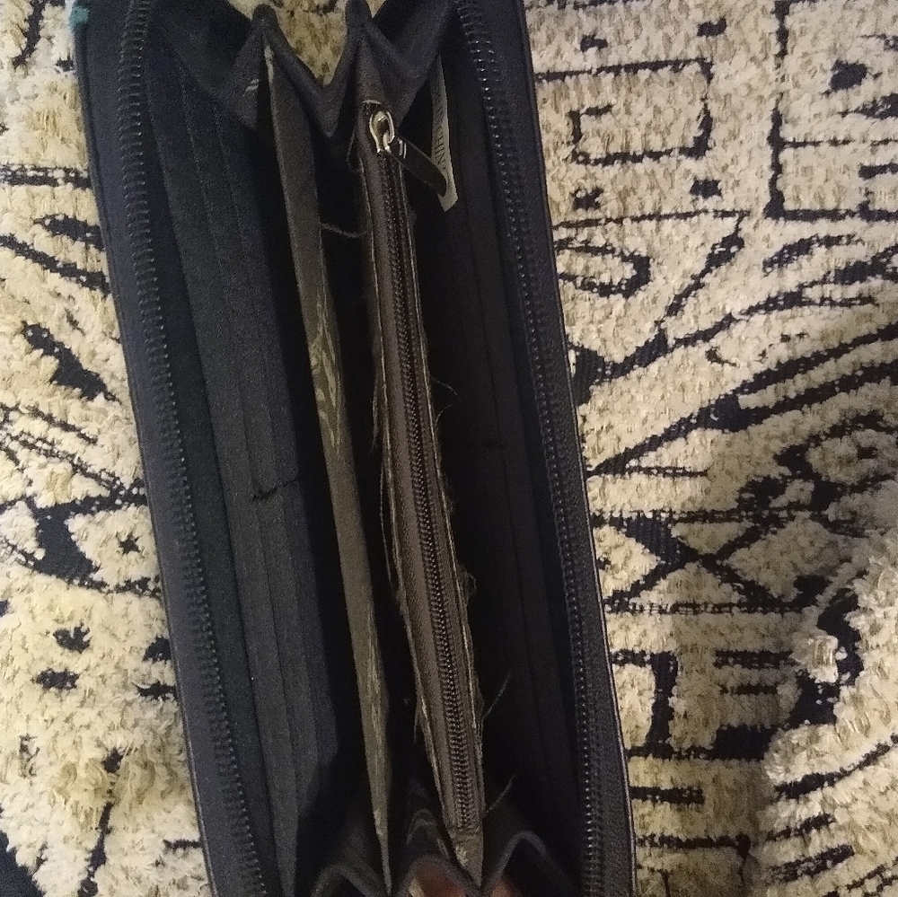 Wallet - Picture 2 of 2